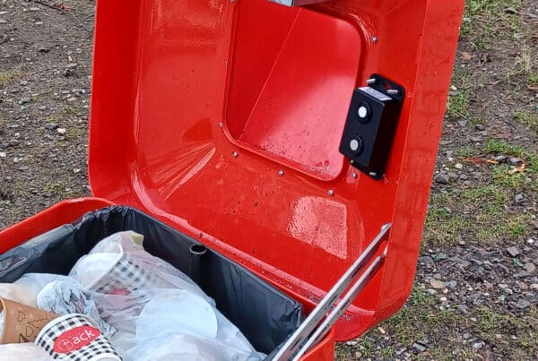 Sauberkeit im Stadtbild: Mit Daten und Sensorik gegen überfüllte Abfallbehälter